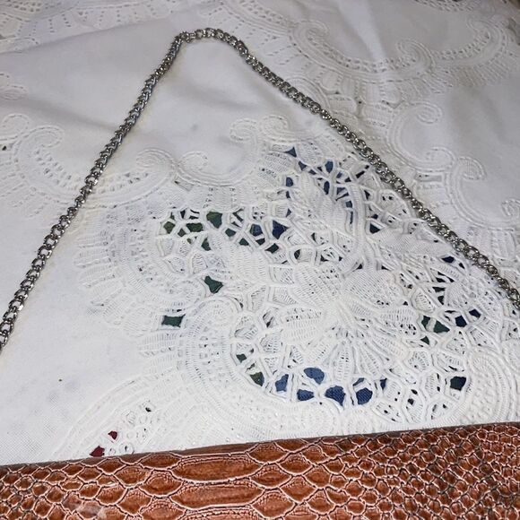 Small bag with chain handle! EUC! Salmon color like snakeskin! 6”tall! 11”w - Picture 7 of 7